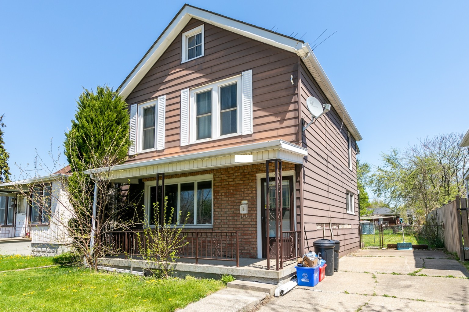 Should you buy a starter home in the new Windsor real estate market? Real Estate Windsor Ontario